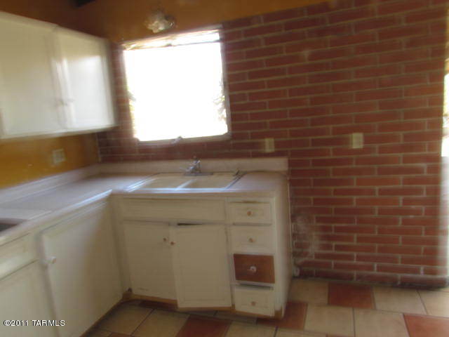 1802 West Merlin Road Tucson, AZ 85713 - Photo 12 of 15