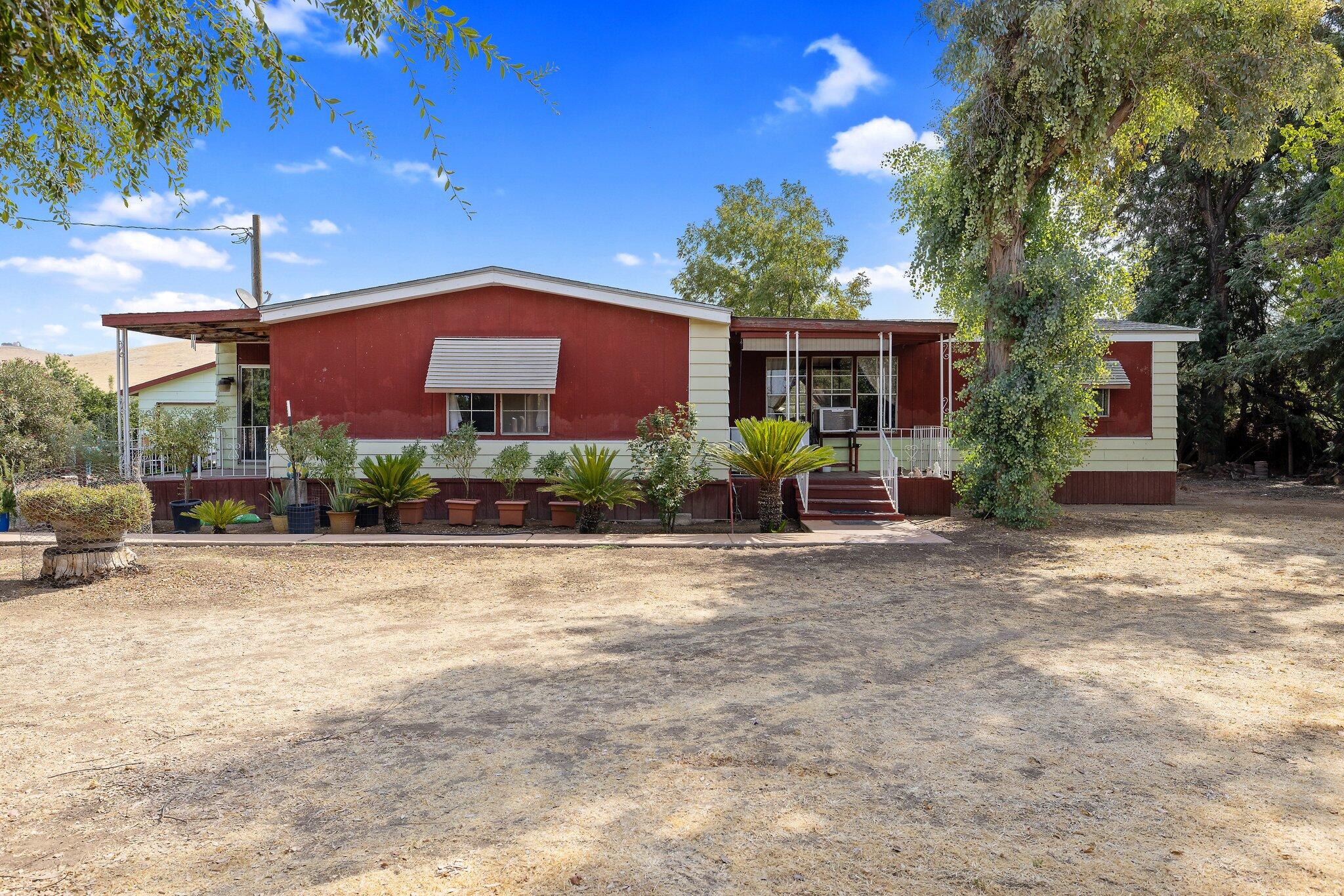 646 South Spruce Road Exeter, CA 93221 - Photo 14 of 67 34-web-or-mls-713A8420
