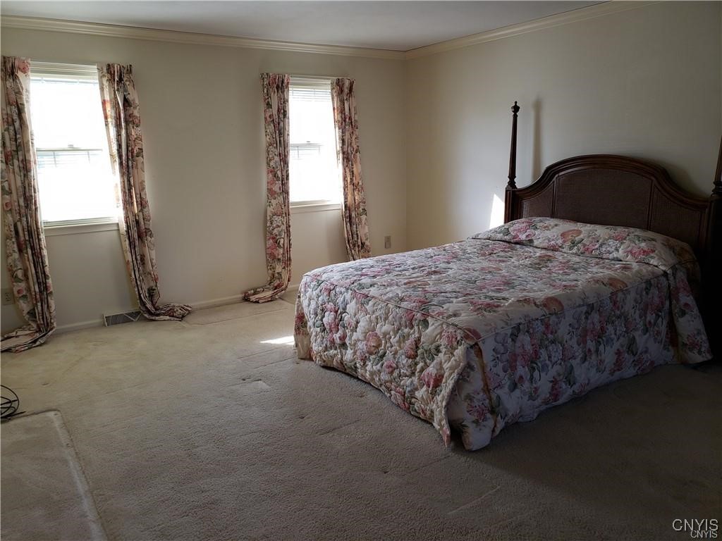 104 Old Lyme Road DeWitt, NY 13224 - Photo 15 of 22 Primary bedroom.