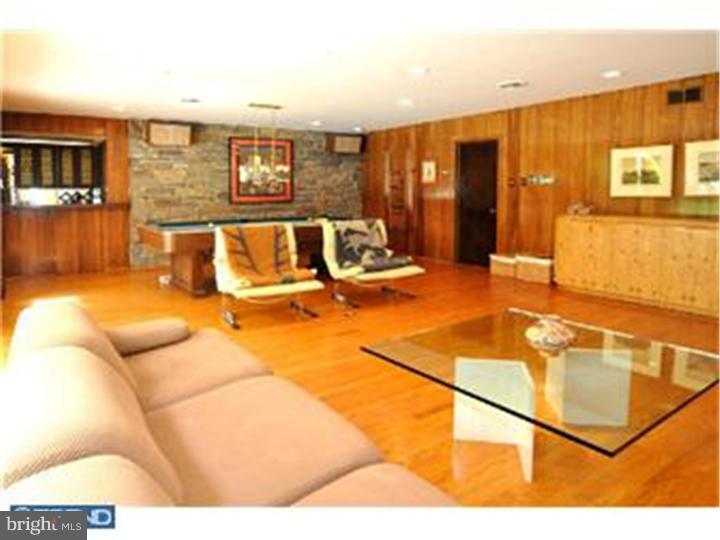 927 Frazier Road Rydal, PA 19046 - Photo 6 of 21