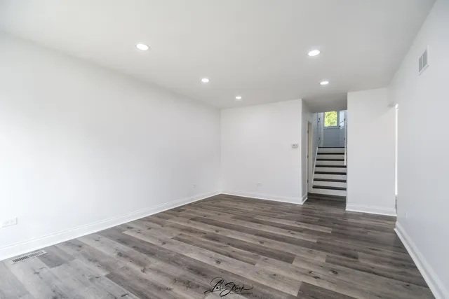 $379,900 | 16813 89th Avenue, Orland Hills, IL 60487