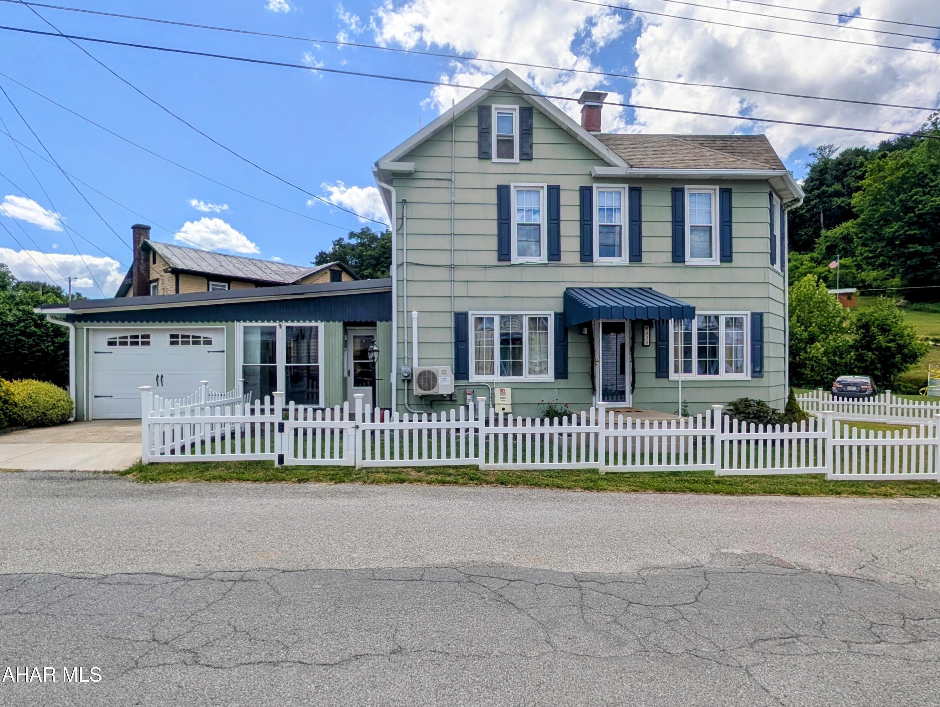 438 Grant Street Mapleton, PA 17052 - Photo 7 of 54