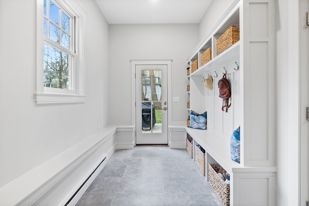 42 Harding Road Lexington, MA 02420 - Photo 12 of 34