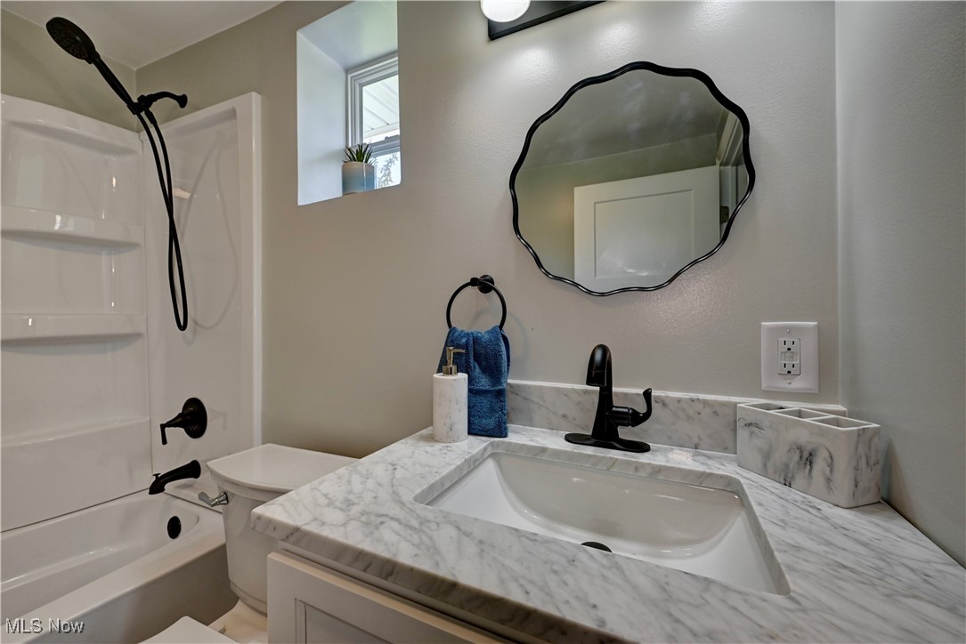 10058 Navarre Road Southwest Navarre, OH 44662 - Photo 26 of 37 Gallery Image 26