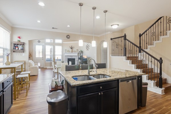 1911 Thunder Ridge Way Pearland, TX 77089 - Photo 12 of 36