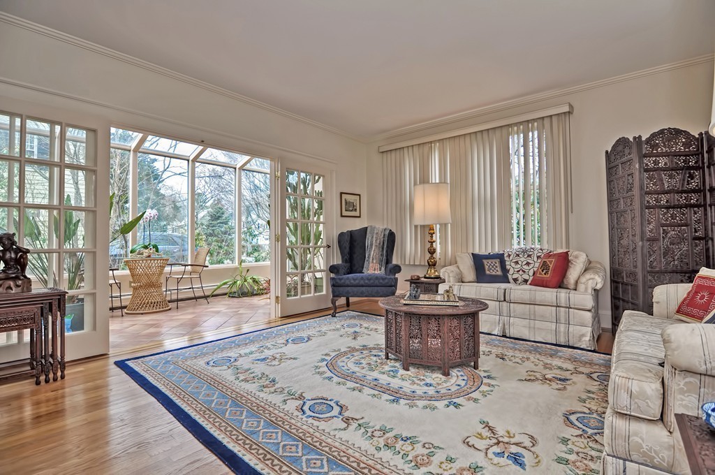 4 Tully Road Marblehead, MA 01945 - Photo 5 of 30 Gallery Image 5
