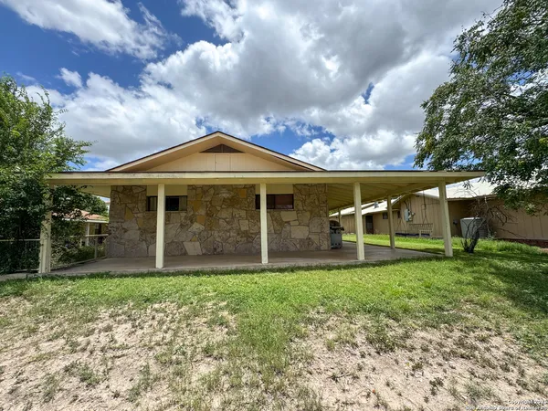 $199,000 | 130 Sunset Lane, Brackettville, TX 78832