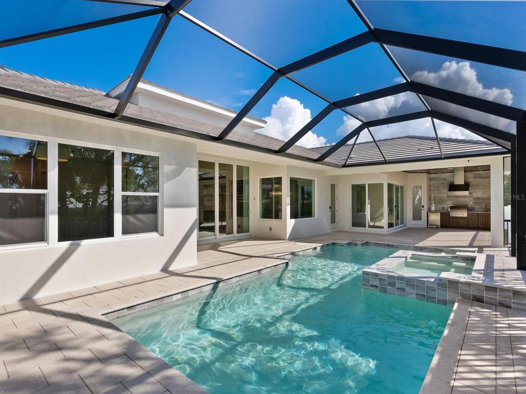 616 Mangrove Point Road Siesta Key, FL 34242 - Photo 39 of 58 Gallery Image 39