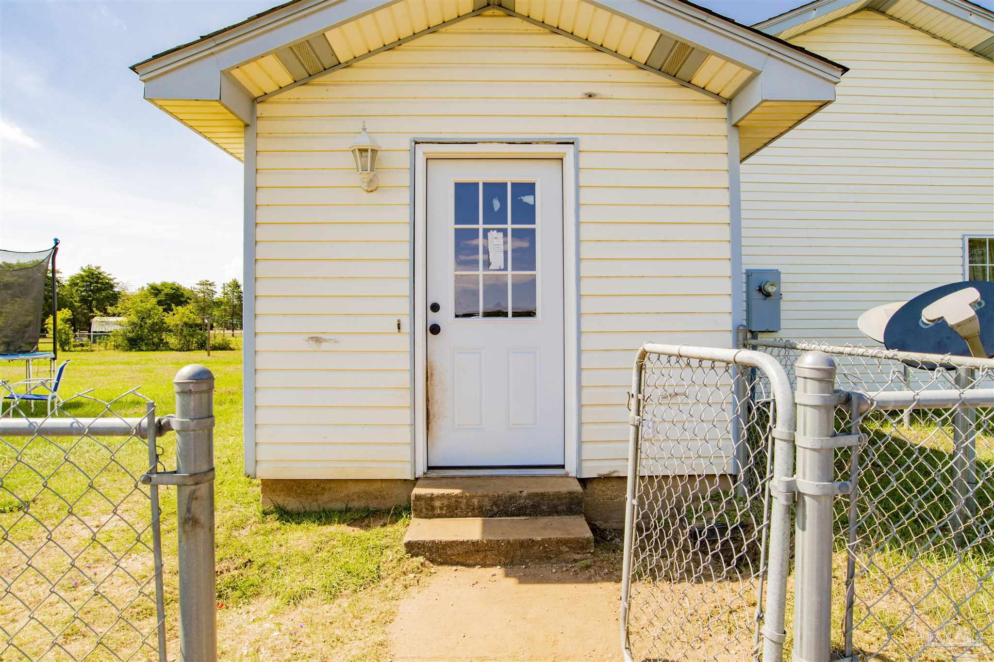 5811 Central School Road Milton, FL 32570 - Photo 14 of 20 Gallery Image 14