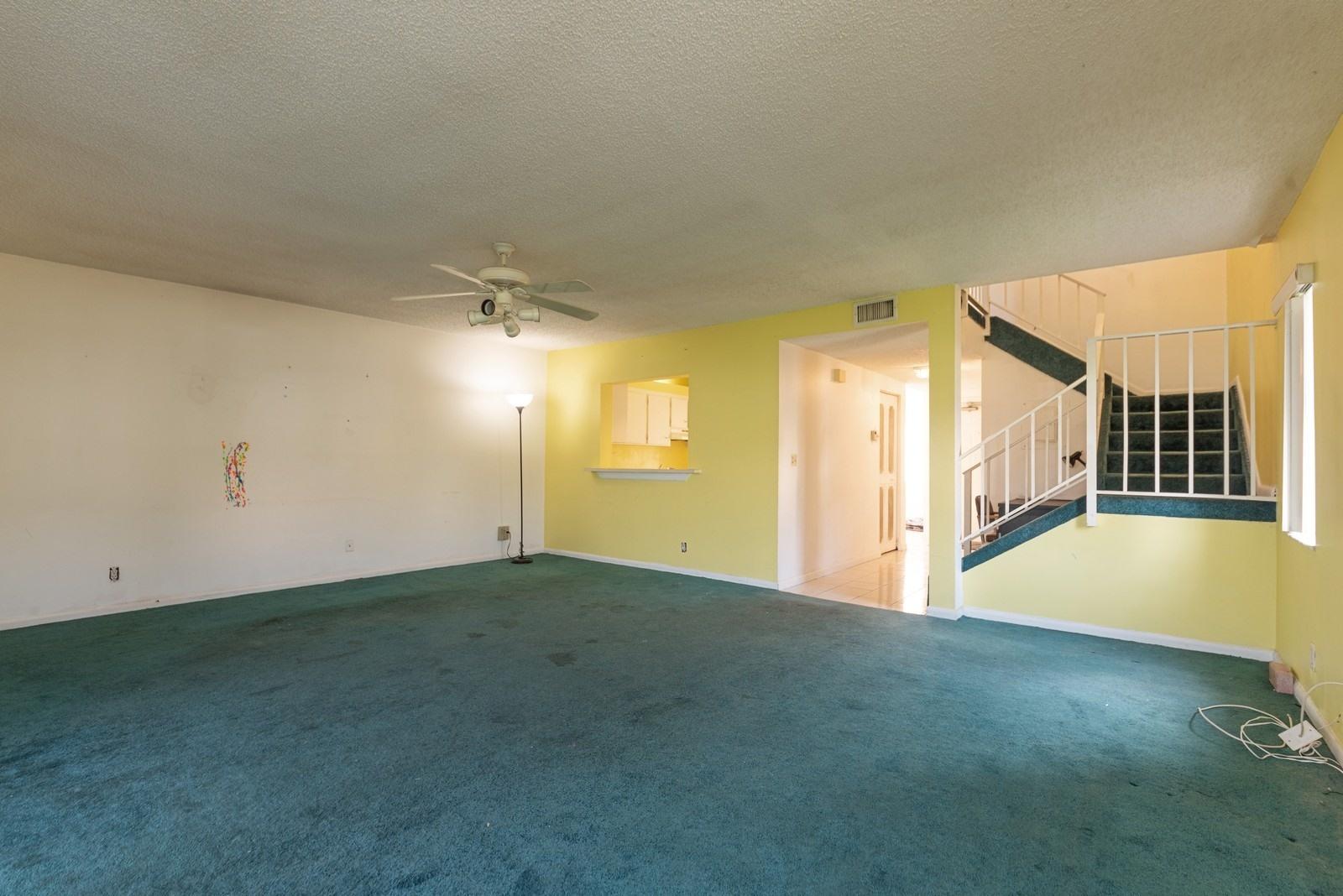 22485 Southwest 61st Way, Unit 136 Boca Raton, FL 33428 - Photo 4 of 15 04_22485SW61stWay136_93002_LivingRoomDin