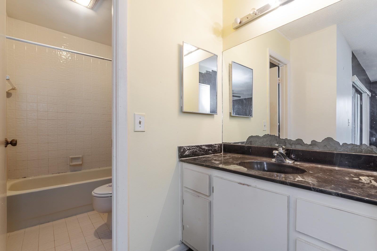 22485 Southwest 61st Way, Unit 136 Boca Raton, FL 33428 - Photo 9 of 15 09_22485SW61stWay136_13_MasterBathroom_C