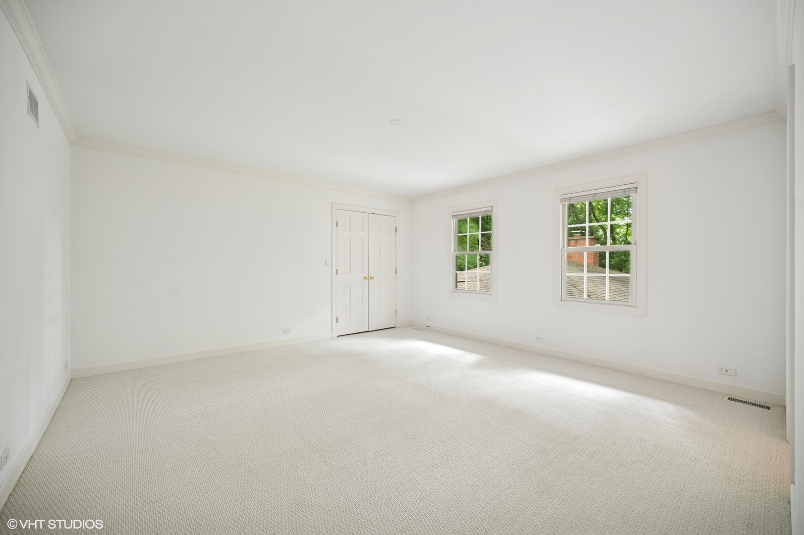 1118 Mt Pleasant Road Winnetka, IL 60093 - Photo 30 of 48 an empty room with windows