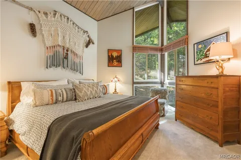 $785,000 | 238 Shasta Drive, Lake Arrowhead, CA 92352