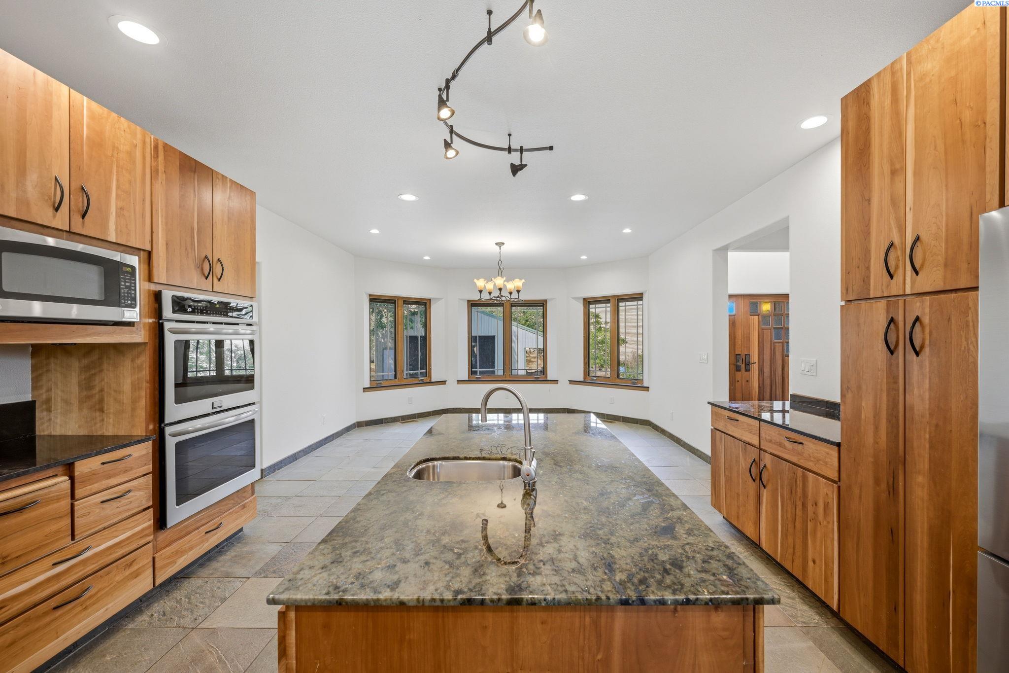 651 Klemgard Road Pullman, WA 99163 - Photo 14 of 50 Gallery Image 14