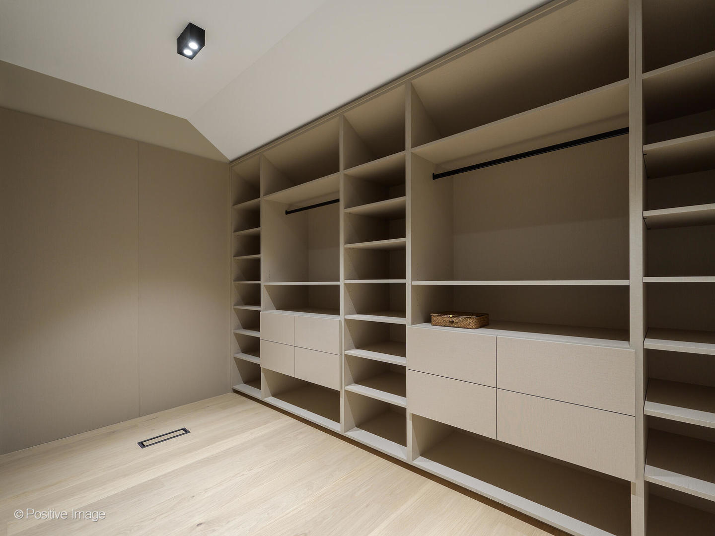 1106 Hohlfelder Road Glencoe, IL 60022 - Photo 12 of 61 a view of an empty walk in closet