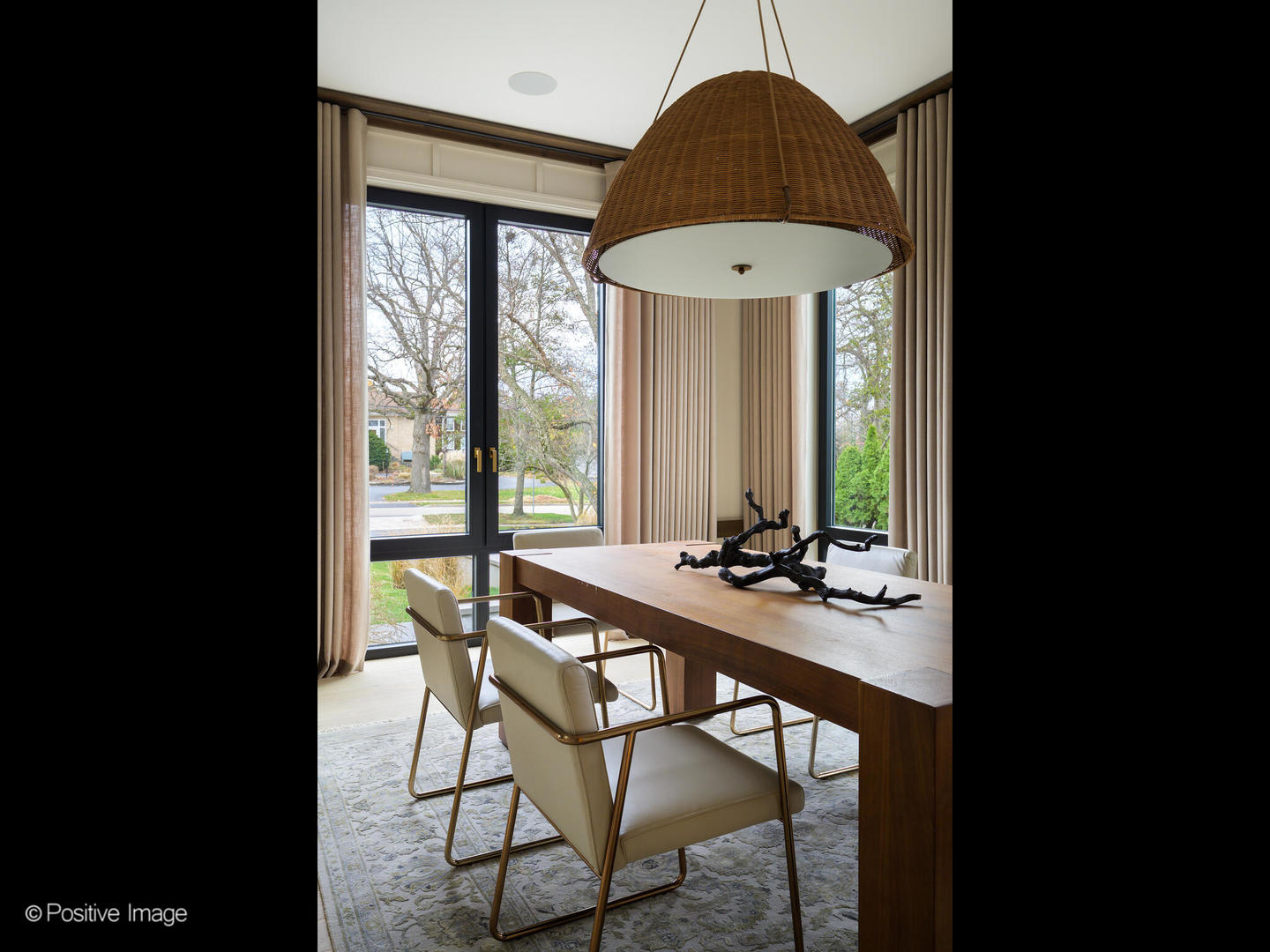 1106 Hohlfelder Road Glencoe, IL 60022 - Photo 10 of 61 a table and chairs in a room