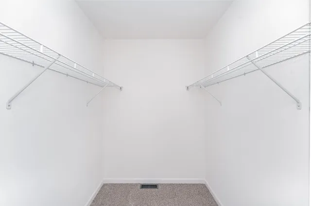 $349,900 | 303 North Sycamore Lane, North Aurora, IL 60542