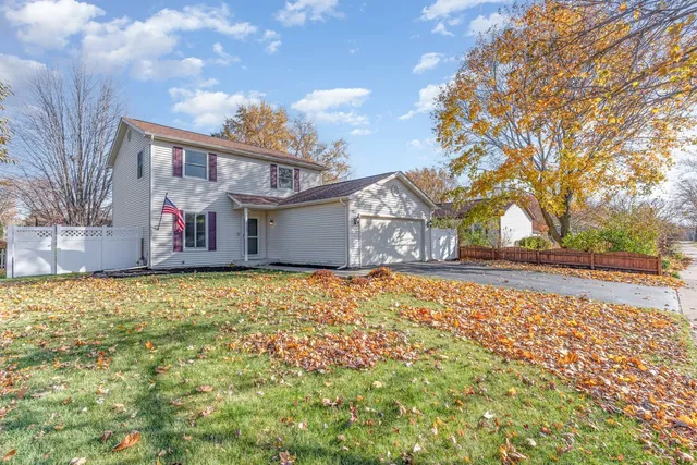 $349,900 | 303 North Sycamore Lane, North Aurora, IL 60542