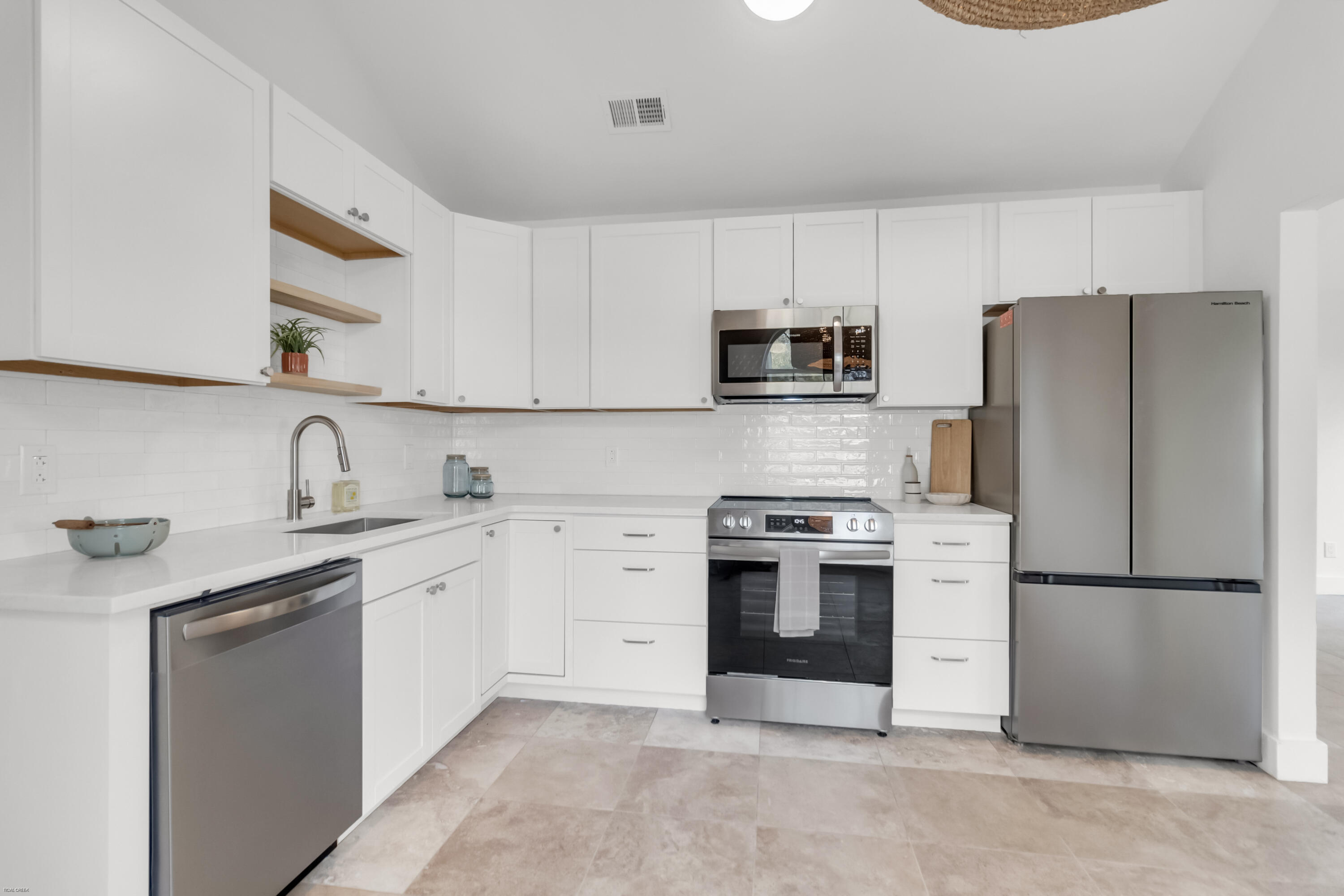 1368 Thayer Hall Drive Mount Pleasant, SC 29466 - Photo 17 of 48 1368 Thayer Hall -Tidalcreekphoto- (12)