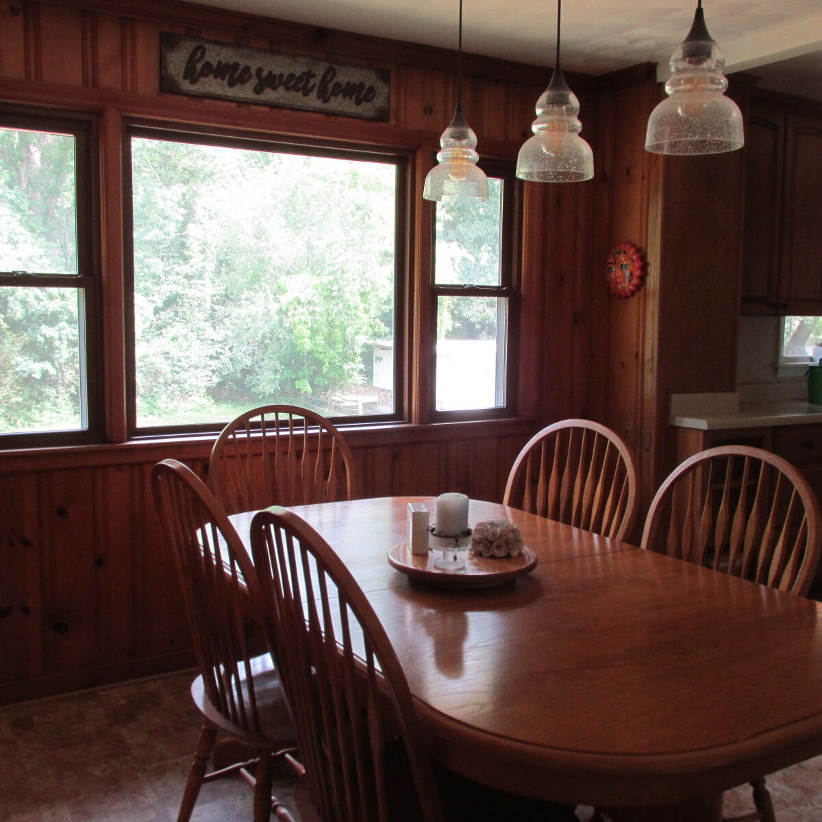 6620 Sherry Road Roanoke, VA 24019 - Photo 6 of 23 w/a huge window to enjoy nature!