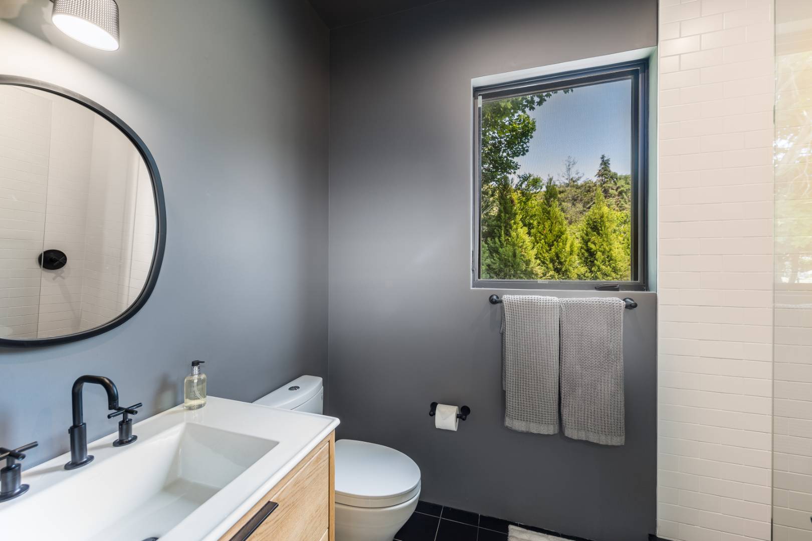 6 Tara Road Montauk, NY 11954 - Photo 13 of 38