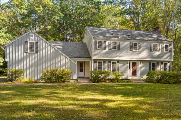 $1,150,000 | 98 Harborview Drive, Yarmouth, ME 04096