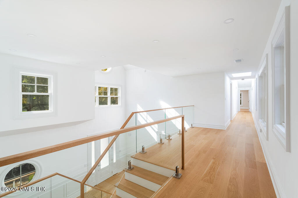 7 Bailiwick Road Greenwich, CT 06831 - Photo 28 of 45 Hall on Second Floor