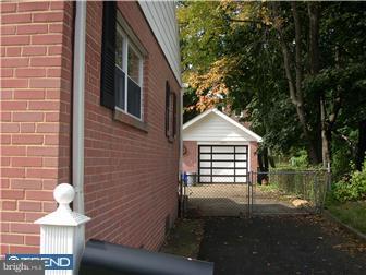 12018 Sewell Road Philadelphia, PA 19116 - Photo 3 of 11