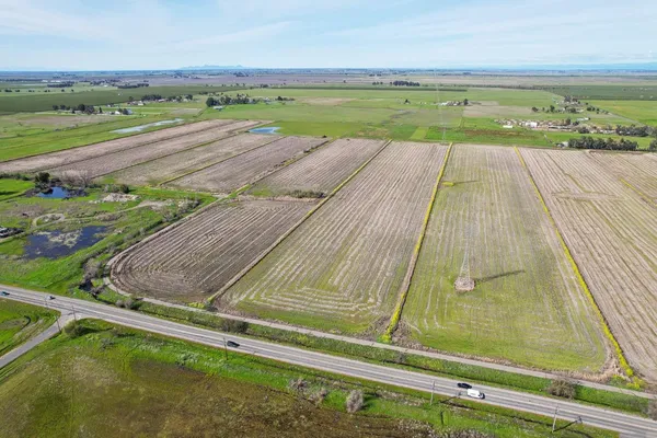 $33,800,000 | 7920 Country Acres Lane, Elverta, CA 95626