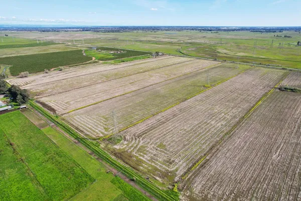$33,800,000 | 7920 Country Acres Lane, Elverta, CA 95626