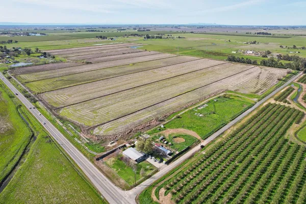 $33,800,000 | 7920 Country Acres Lane, Elverta, CA 95626