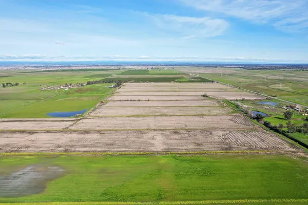 $33,800,000 | 7920 Country Acres Lane, Elverta, CA 95626