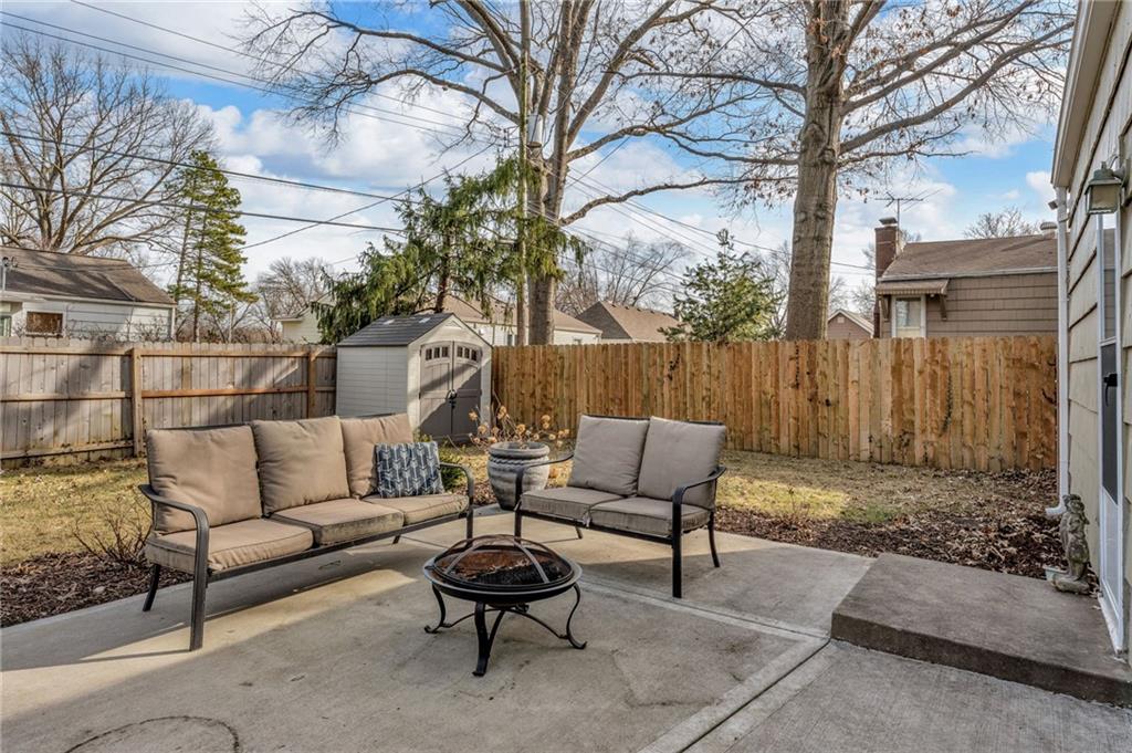 7609 Russell Road Prairie Village, KS 66208 - Photo 40 of 43