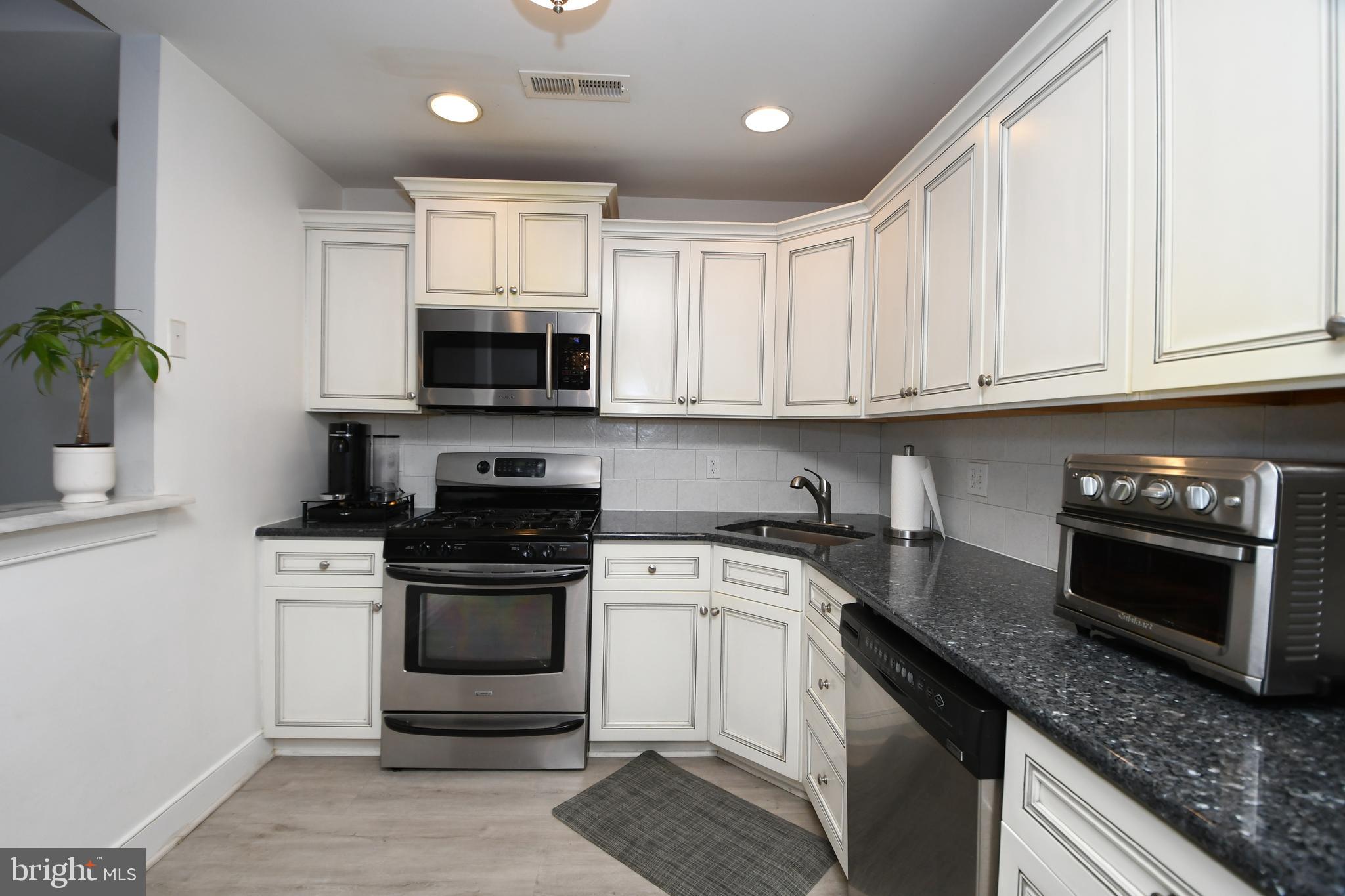 1630 Welsh Road, Unit 52G Philadelphia, PA 19115 - Photo 14 of 47