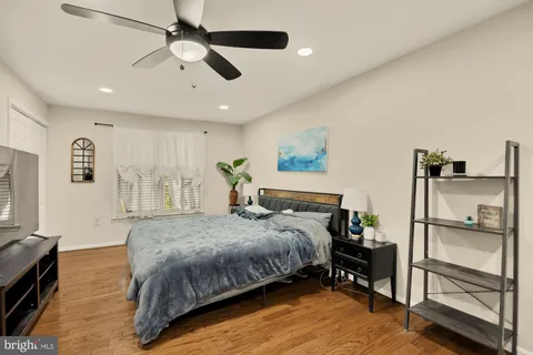 $985,000 | 4721 Pickett Road, Fairfax, VA 22032