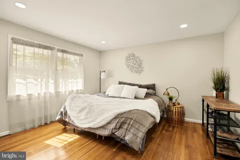 $985,000 | 4721 Pickett Road, Fairfax, VA 22032