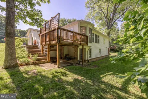 $985,000 | 4721 Pickett Road, Fairfax, VA 22032