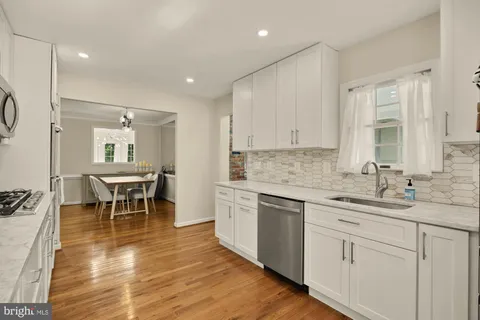 $985,000 | 4721 Pickett Road, Fairfax, VA 22032