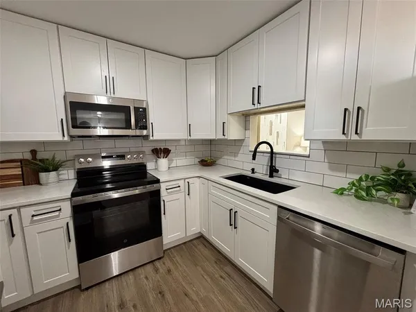 $249,750 | 11640 Cedar Walk Drive, St. Louis, MO 63146