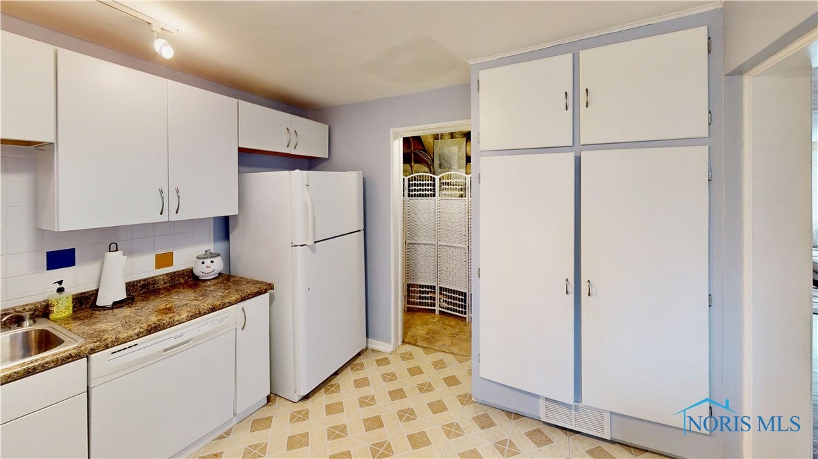 3411 Goddard Road Toledo, OH 43606 - Photo 13 of 37 Gallery Image 13