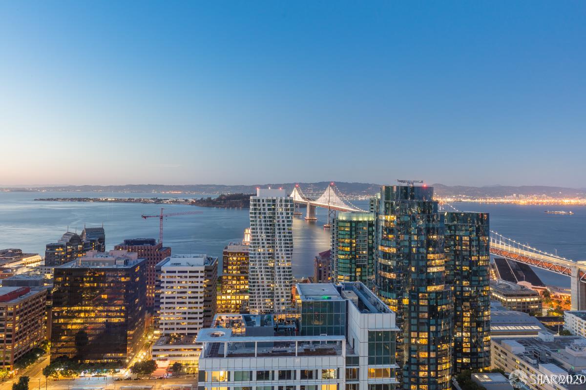 488 Folsom Street, Unit 4102 San Francisco, CA 94105 - Photo 34 of 46 a view of a city with tall buildings