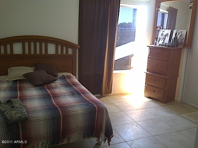 6521 West Riva Road Phoenix, AZ 85043 - Photo 3 of 5 IMG-20110427-00742