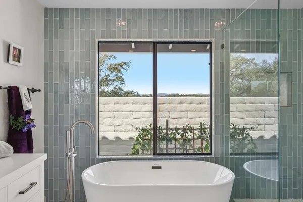$1,159,000 | 2918 Los Campos Drive, Fallbrook, CA 92028