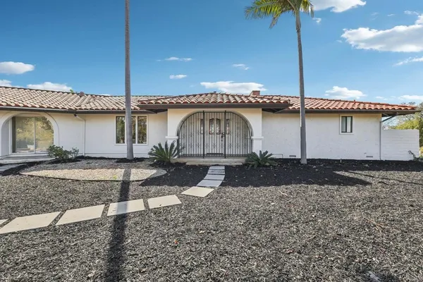 $1,159,000 | 2918 Los Campos Drive, Fallbrook, CA 92028