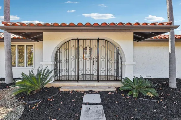 $1,159,000 | 2918 Los Campos Drive, Fallbrook, CA 92028