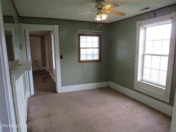 $78,900 | 413 South Main Street, Jellico, TN 37762