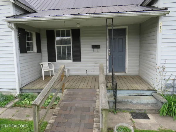 $78,900 | 413 South Main Street, Jellico, TN 37762