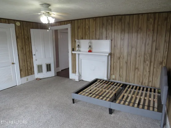 $78,900 | 413 South Main Street, Jellico, TN 37762