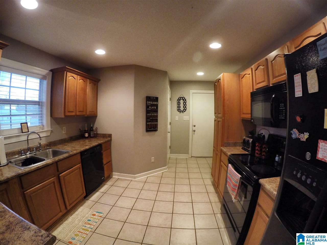 141 Payne Road Gardendale, AL 35071 - Photo 5 of 24