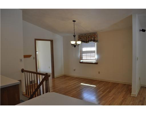 9229 Pannier Road Pittsburgh, PA 15237 - Photo 8 of 18 Dining Room. DINING ROOM